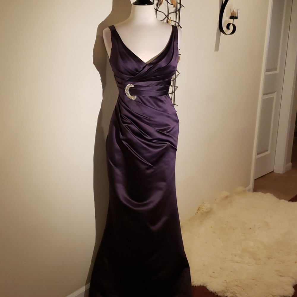 BILL L E V K O F F DRESS - Picture 2 of 16